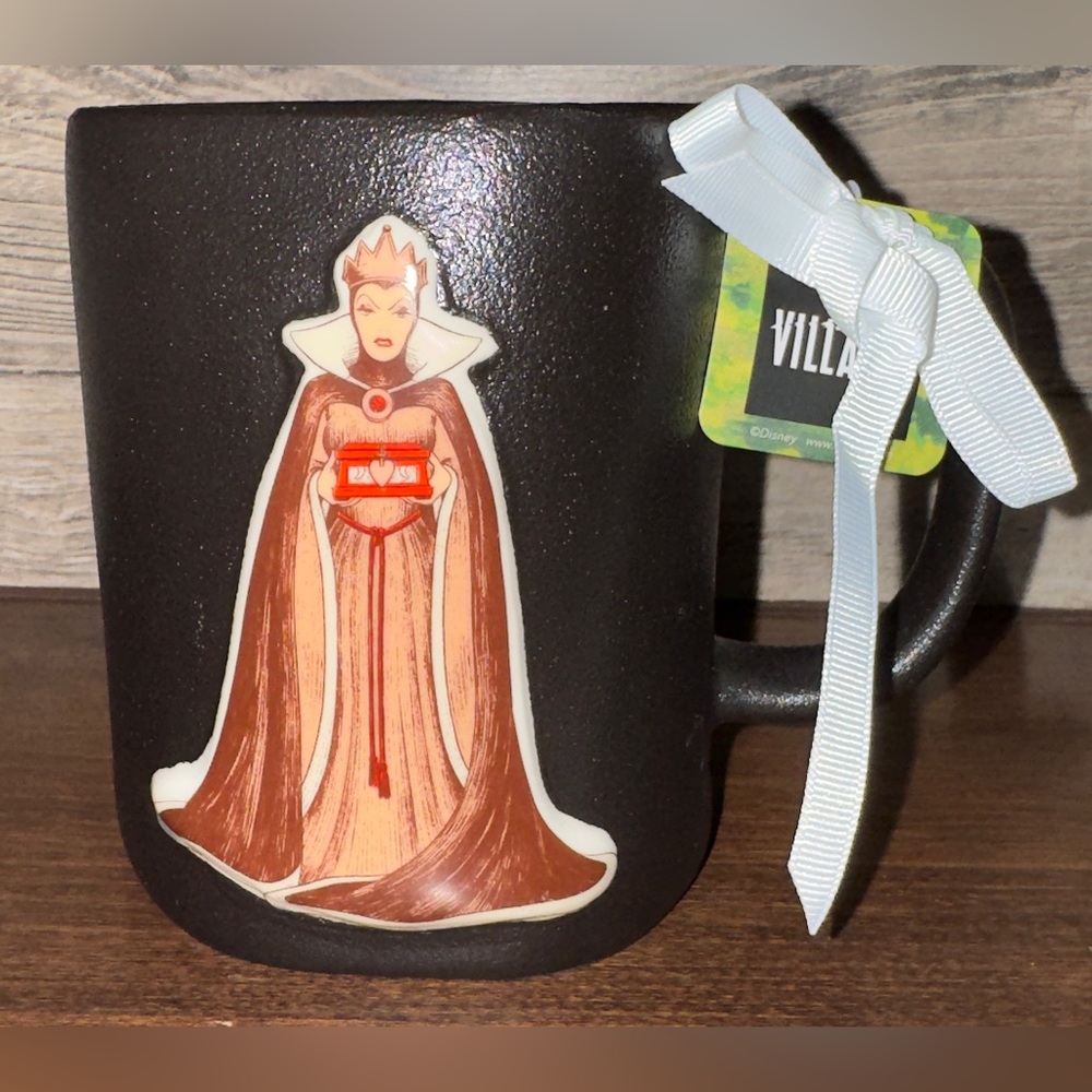 Super Cute 🥰 Disney Villains EVIL QUEEN 🫅 DARK MAGIC Double Sided Textured Mug
